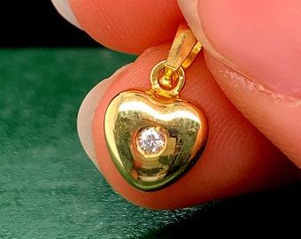 14K Yellow Gold Diamond Heart Shaped Pendant - VHK#51