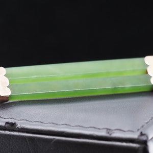 1920s 14K Yellow Gold Straight Double Bar Jade Brooch Pin - VHK#598