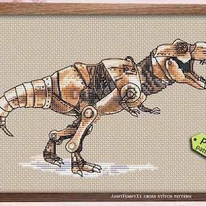 Könnte beinhalten: Kreuzstichmuster eines Steampunk-Tyrannosaurus Rex. Der Dinosaurier ist in Braun- und Schwarztönen mit mechanischen Details dargestellt. Das Design ist in einem Holzrahmen eingefasst, mit dem Text "PDF pattern" auf einem grünen Etikett.