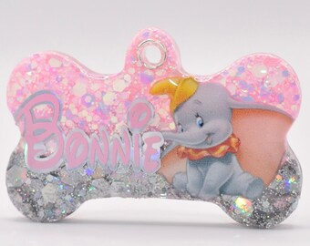 Dumbo / Placa de identificación para perro de resina / Colgante artesanal para collar / Nombre personalizado para mascota / Accesorios para cachorros / Regalo para nuevo dueño / Disney