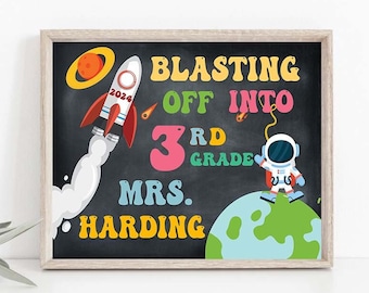 Editable imprimible aula puerta signo espacio exterior escuela decoración personalizado signo primaria jardín de infantes personalizado nombre del maestro cartel Corjl