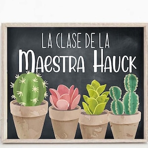 Cute Spanish Teacher Classroom Door Sign, Classroom Decor Custom Teacher Sign, Back to School Door Sign, Teacher Door Hanger, TEA01