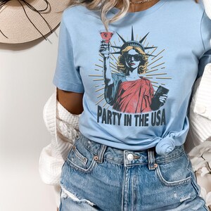 Party In The USA Shirt, Womens 4th of July Outfit, Retro USA Graphic Tee, Fourth of July Shirt, 4th of July Graphic Tee, American Graphic