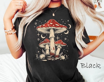 Comfort Colors® Mushroom Flower Shirt, Mushroom Wildflower, Botanical Mushroom Shirt, Retro Mushroom Shirt, Cottagecore Mushroom Shirt