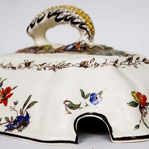 Mason&#39;s &quot;Multicolor Watteau&quot; English Ironstone Tureen Lid