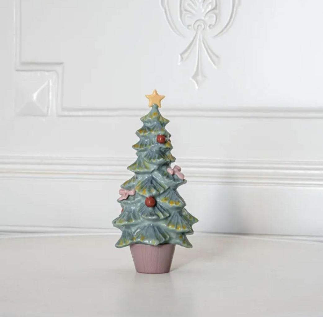 Lladro Christmas Tree #06261 Santa's Workshop 1995 With Original