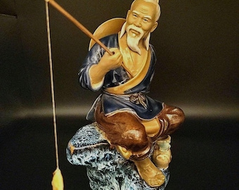 中国 魚を持つ唐子人形　f2250206 中国 魚を持つ唐子人形 f2250206