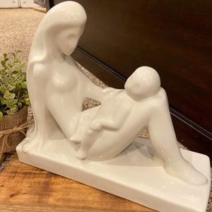 1986 Haeger Mother and Child Statue with Original Haeger Sticker. 14x12- Large Art Deco Mother and Child Statue. 80s Art Deco.