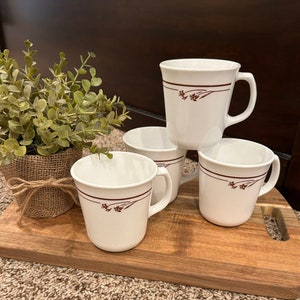 Set of 4- Vintage Corning Melody Flower Coffee Mug. Vintage Corning Mugs, Made in the USA.