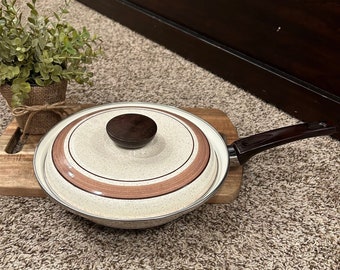 Retro Almond Flair Porcelain on Steel Cookware 10” Skillet. Retro Vintage Cookware.