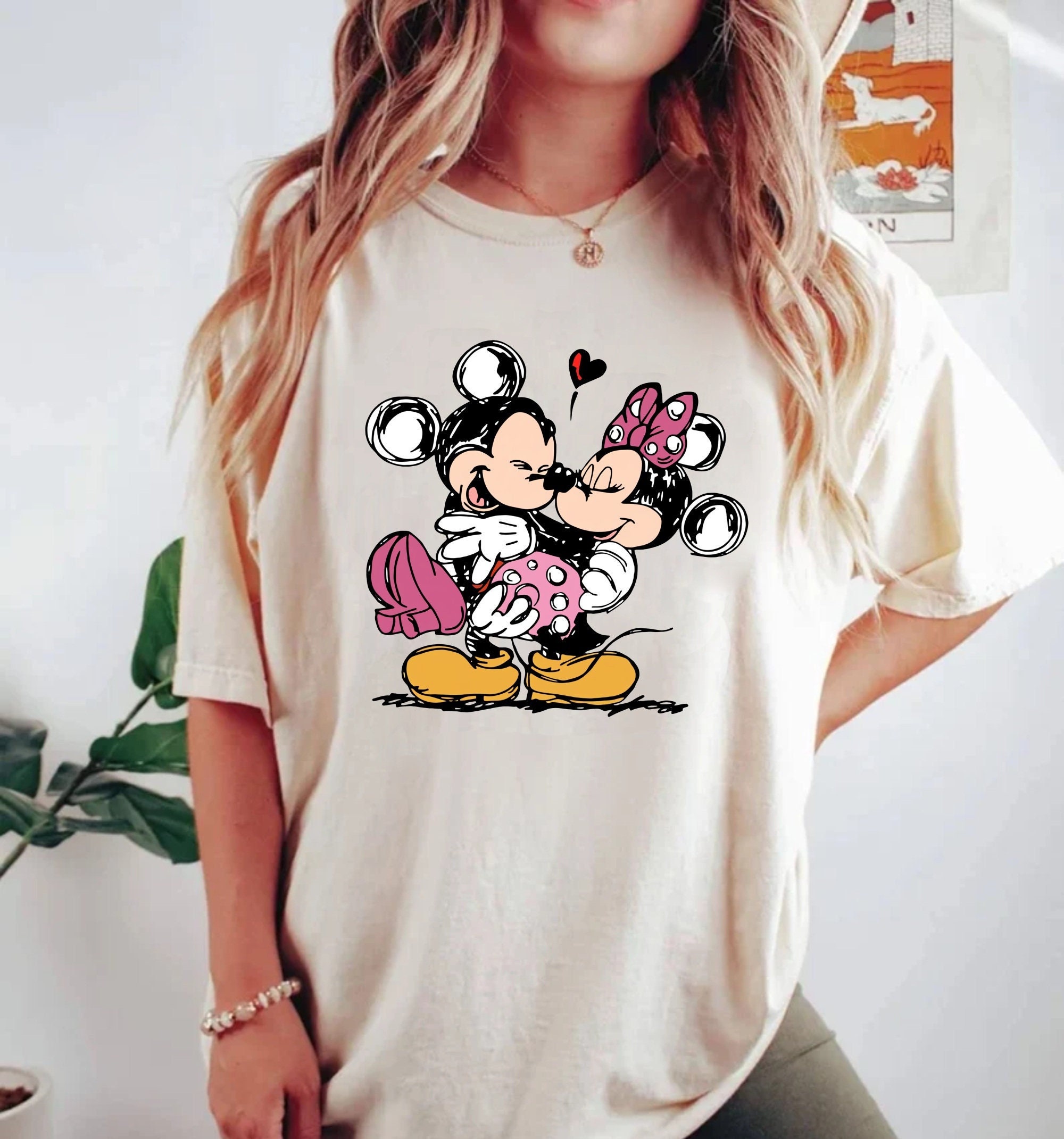 Discover Camiseta Disney Día de San Valentín Lindo Divertido Vintage para Hombre Mujer