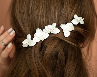 Mini orchid hair pins set of 5. White floral bridal hair pins. Floral hair piece