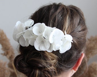 White floral hair comb. Real touch Hydrangea bridal hair comb. Wedding hair piece, large veil comb.