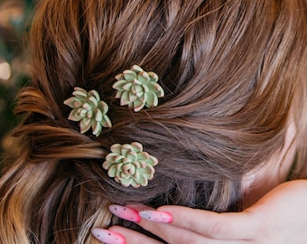 Succulent hair pin is greenery hair piece. Boho wedding hair, bridal hair piece.