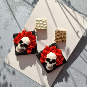 Day of the Dead earrings sugar skull earrings, halloween earrings dia de los muertos party jewelry.