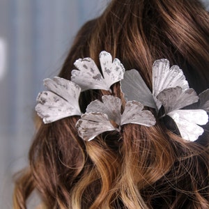 Silver leaf hair pins, Ginkgo hair pins, Art deco wedding hair pins. SIlver bridal hair piece, Gingko jewelry.