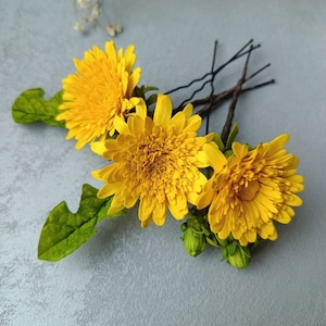 Dandelion hair pins, Summer Wildflower bridal headpiece. Yellow floral hair pins, hair accessories for rustic wedding.