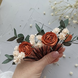 Eucalyptus hair pins for terracotta wedding. Fall wedding hair pins set of 11. Bridal baby's breath headpiece.