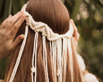 Ivory Boho veil, bohemian headpiece. Boho wedding veil for festival bride. Rustic bride veil. Macrame veil.