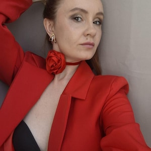 Red rose choker, silk flower choker for red fascinator. Fabric choker necklace.