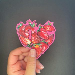 Adesivo de morangos em forma de coração, decalque para garrafa de água, laptop, telefone, decalque fofo, verão, rosa, vermelho, à prova d'água, decalques divertidos e alucinantes