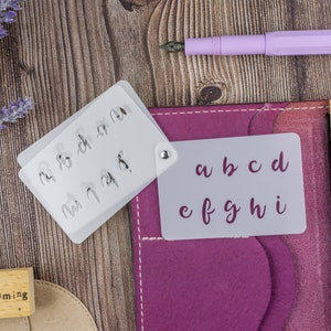 Pochoir de poche | Petit livret de pochoirs alphabet minuscules calligraphie--Bujo Bullet Journal planificateur cursive
