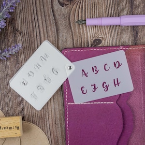 Petit livret de pochoirs alphabet majuscules calligraphie -- ABC Bullet Journaling Planning cursive