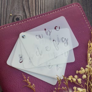 Plantillas de bolsillo / Libreta de plantillas medianas de caligrafía con alfabeto en minúsculas y números / Agenda/Agenda/Bujo ABC 123