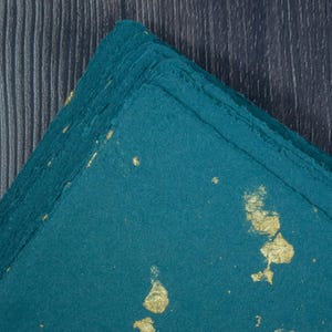 Handgeschöpftes Papier Recyclingpapier | Dunkel Teal mit Gold Flakes | A2-A6-A5