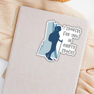 Kontemplativer Journalaufkleber, Trauer um einen geliebten Menschen, Ich suche dich in leeren Räumen, Süßes Geschenk für trauernde Mama Papa
