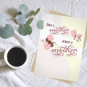 Muttertag nach Kind Verlust Karte, Rosa und gelbes Blumenmuster, Einmal Mutter immer Mutter, Tröstende Worte nach Fehlgeburt, Stillb