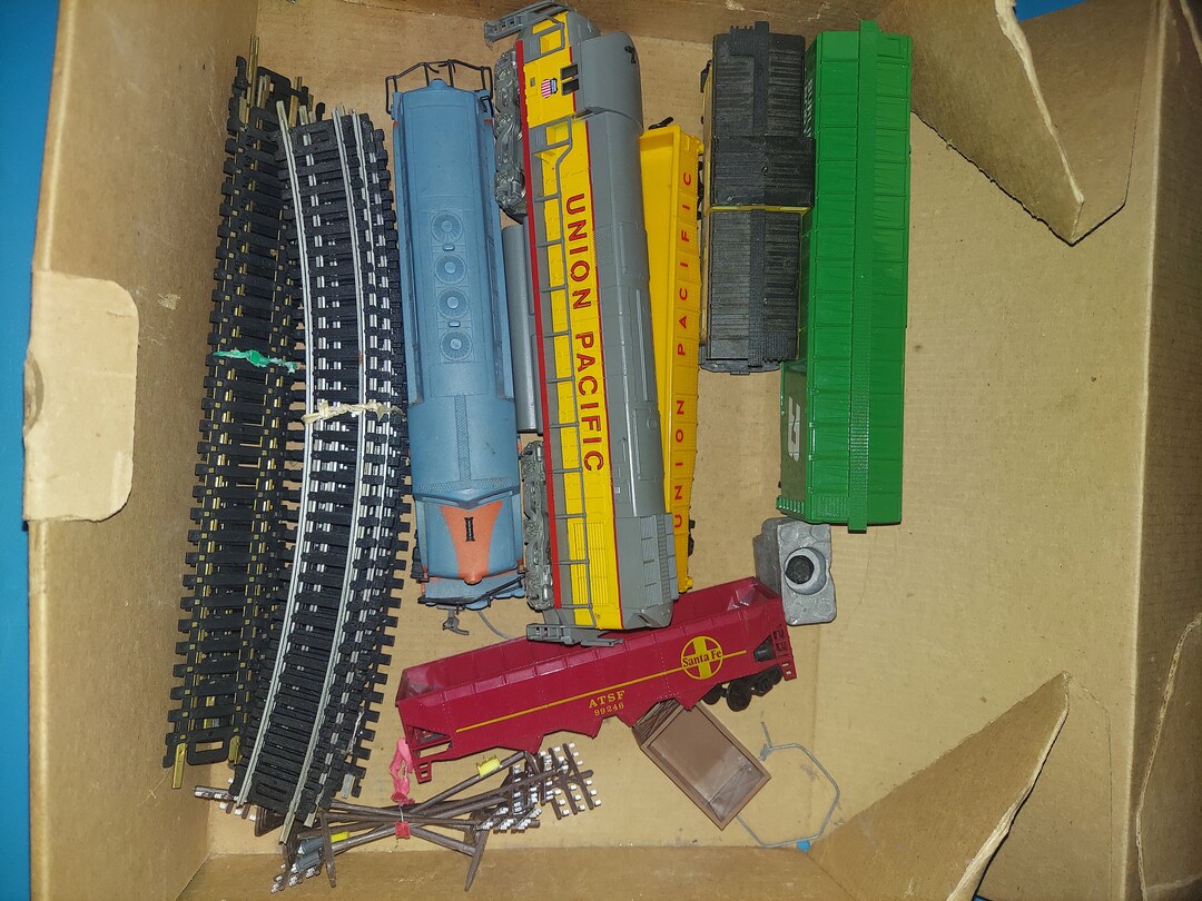 3 Vintage Train Sets Etsy