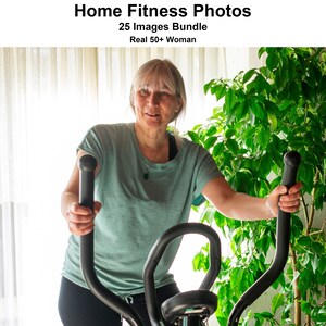 Könnte beinhalten: Eine Frau in einem türkisblauen T-Shirt und schwarzen Leggings benutzt ein Ellipsentrainer. Die Maschine hat schwarze Griffe. Das Bild hat Text, der besagt "Home Fitness Photos" und "25 Images Bundle Real 50+ Woman".