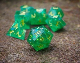 Highland Girl Dice Set | Full Sharp Edge Handmade Resin Dice Set | 7PC | D&D Dice | Dungeons and Dragons