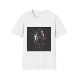 Statue of Liberty Headphones Graphic Tee, New York City Travel Shirt, USA Landmark Music Lover Gift, NYC Tourist Unisex Top, Patriotic