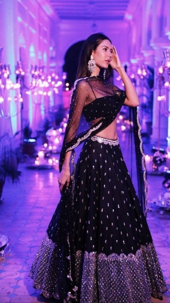 Details 228+ black dupatta for lehenga super hot