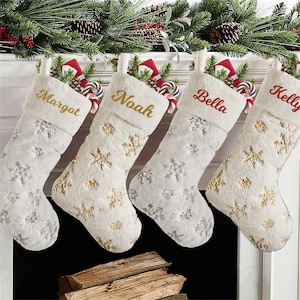 Personalisierte Weihnachtsstrümpfe, 2023 neue Weihnachtsdekorationen, Plüsch Pailletten gestickte Schneeflocke Weihnachtssocken, Socken Geschenkbeutel