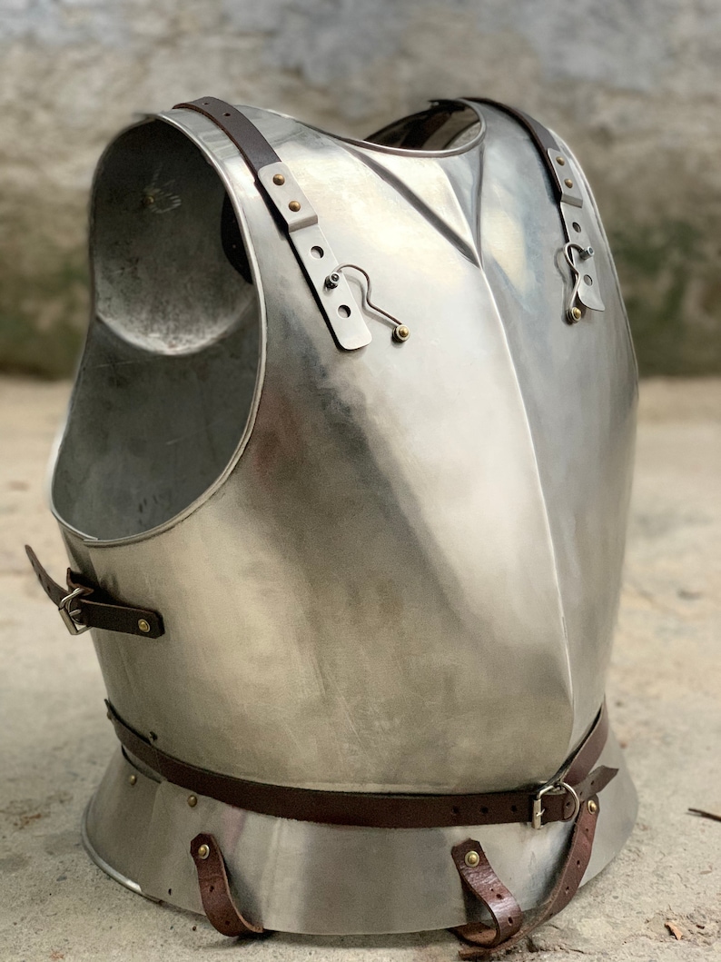 Medieval European Knights Breastplate Iron Chestplate Cuirass Armor main image 0