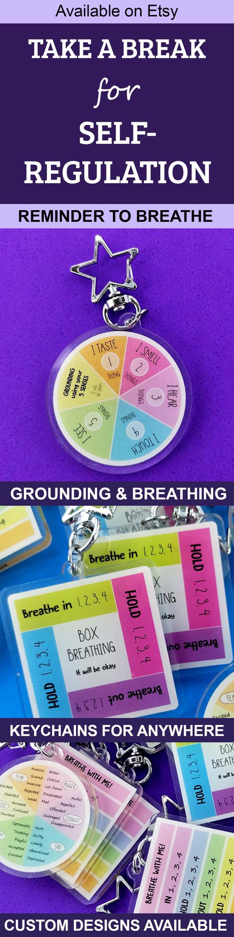 K&ouml;nnte beinhalten: Eine Sammlung von durchsichtigen Acryl-Schl&uuml;sselanh&auml;ngern mit Erdungs- und Atem&uuml;bungen. Die Designs umfassen ein 5-Sinne-Farbrad, ein Quadrat f&uuml;r Box-Breathing mit Anleitungen sowie ein Gef&uuml;hlsrad mit verschiedenen Textbeschriftungen.