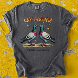 Koszulka Gay Pigeons: Zabawna koszulka dla miłośników gołębi LGBTQ+ Pride zdjęcie 1