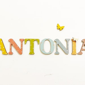 Signo de nombre de madera, Letras de madera, Signo de nombre, Letras de guardería, Letras de nombre personalizado, Habitación para bebés, Nombre de letras de madera, Nombre para puerta