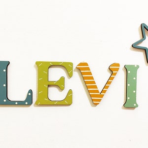Signo de nombre de madera, Letras de madera, Signo de nombre, Letras de guardería, Letras de nombre personalizadas, Habitación de bebé, Nombre de letras de madera, Nombre para puerta