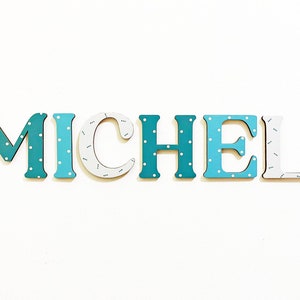 Signo de nombre de madera, Letras de madera, Signo de nombre, Letras de guardería, Letras de nombre personalizado, Habitación para bebés, Nombre de letras de madera, Nombre para puerta