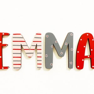 Signo de nombre de madera, Letras de madera, Signo de nombre, Letras de guardería, Letras de nombre personalizado, Habitación para bebés, Nombre de letras de madera, Nombre para puerta