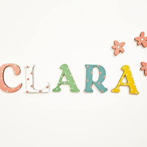 Signo de nombre de madera, Letras de madera, Signo de nombre, Letras de guardería, Letras de nombre personalizado, Habitación para bebés, Nombre de letras de madera, Nombre para puerta
