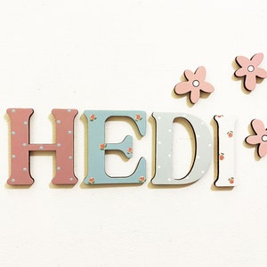 Signo de nombre de madera, Letras de madera, Signo de nombre, Letras de guardería, Letras de nombre personalizado, Habitación para bebés, Nombre de letras de madera, Nombre para puerta