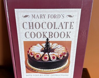 Mary Ford's Cake Designs Book: 1984 First Edition Illustrated