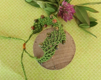 Micro macrame bracelet