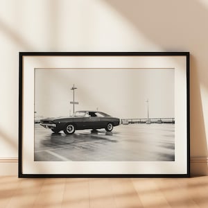 Póster vintage del Dodge Charger RT: Arte de muscle car en blanco y negro (descarga digital)