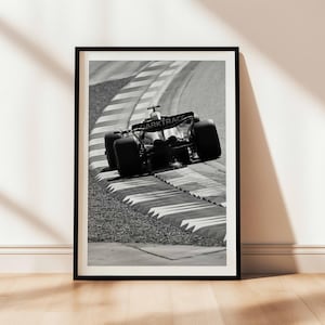 Piastri F1 Car Poster: McLaren Racing, Formula 1 Art (Digital Download